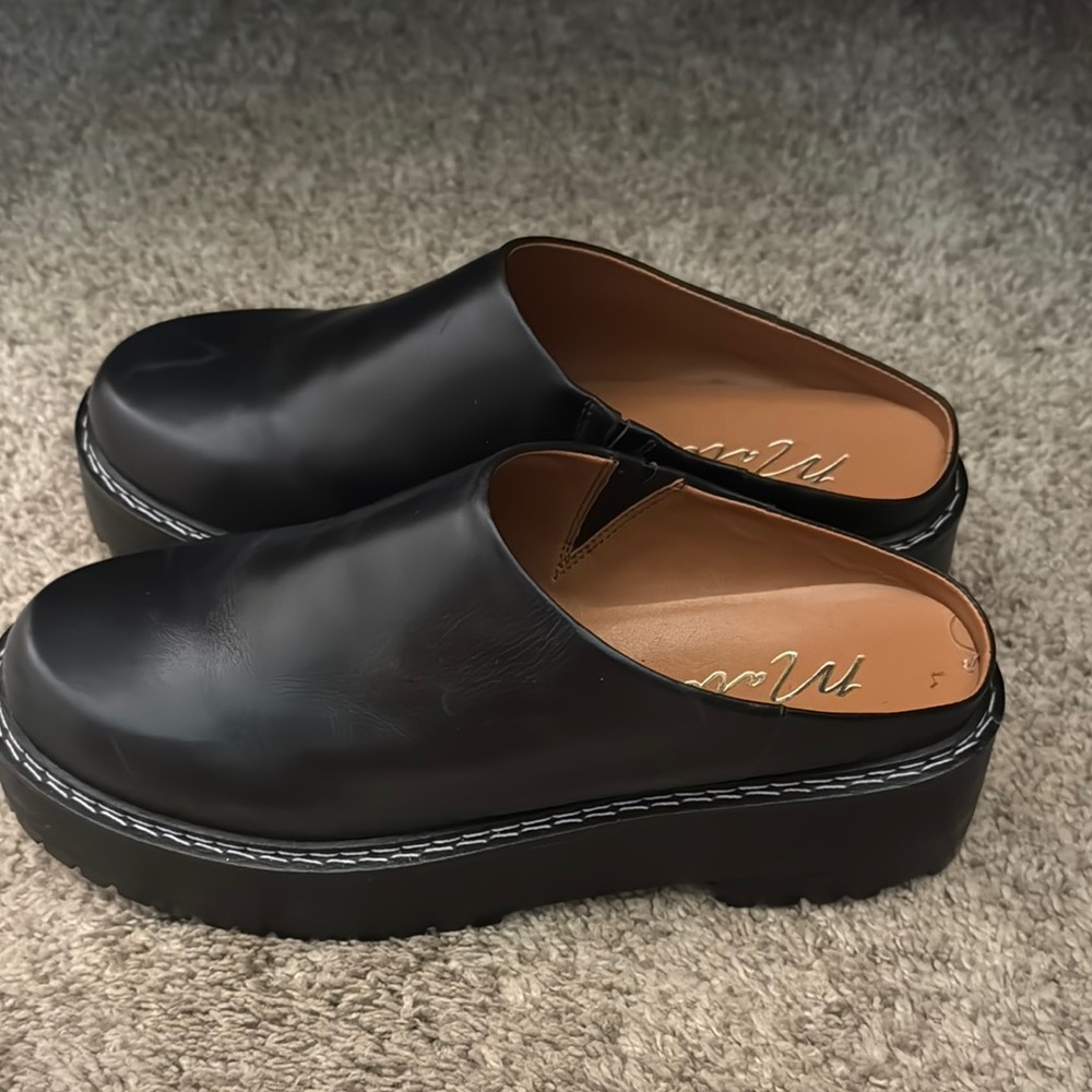 Matisse Black Platform Clogs